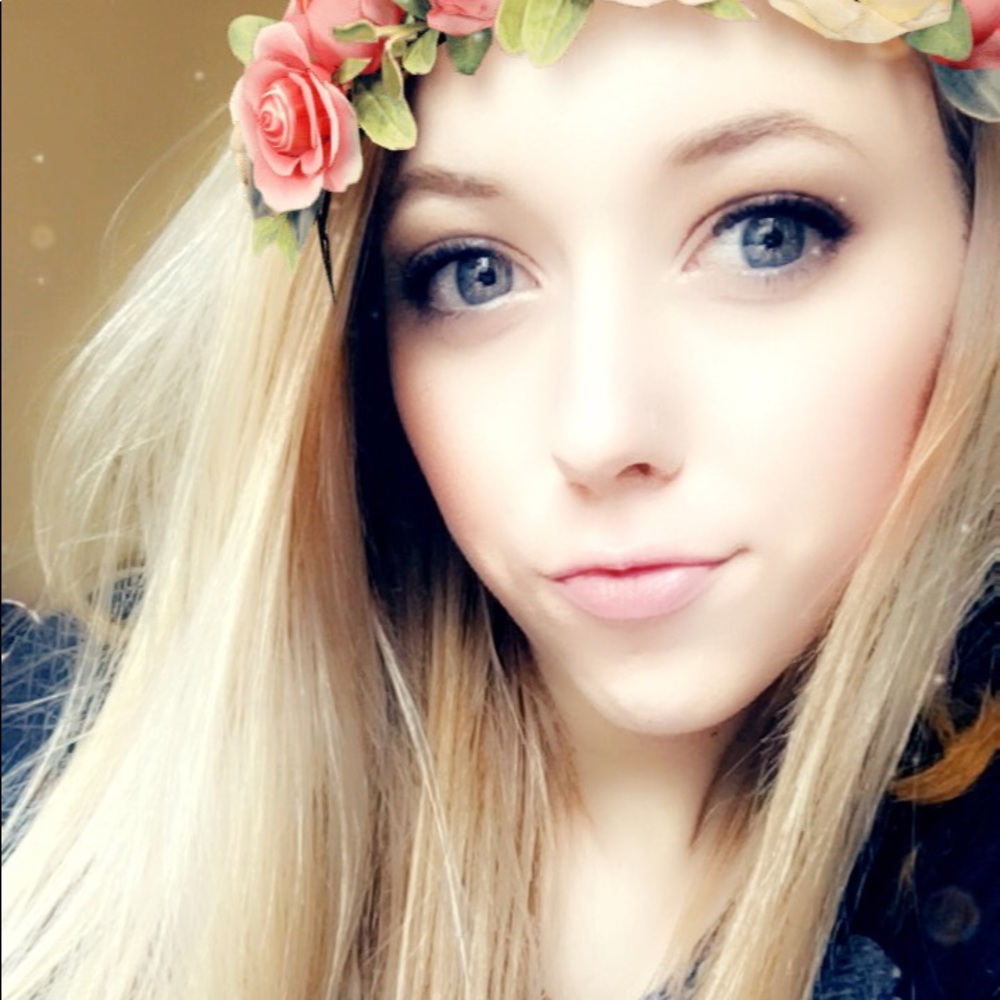 Meet your Posher, Hope dawn